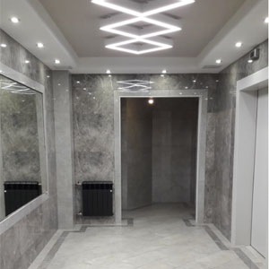 Сияющий подъезд